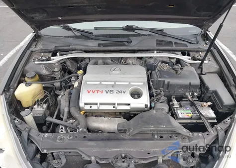 2002 Lexus Es 300 z USA, uszkodzony, nr VIN JTHBF30G020066068